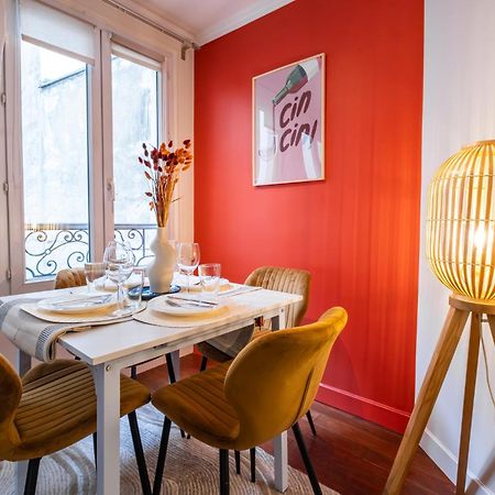 Charming Apartment In Heart Of Parigi Esterno foto